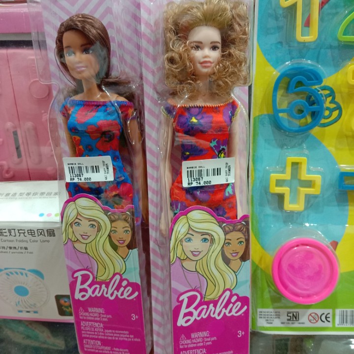 Boneka Barbie