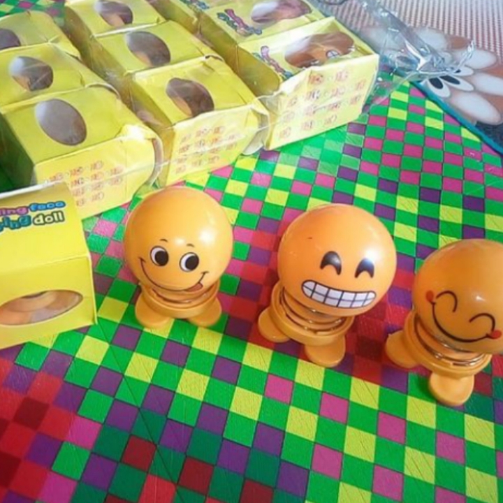 Boneka Emoji Goyang Led