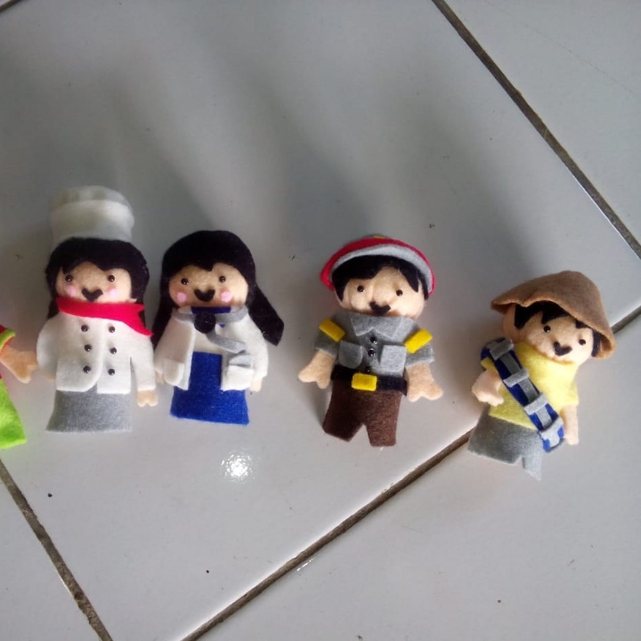 Boneka Jari Profesi