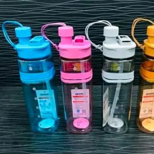 Botol sporty  Botol minum sedotan 700 ml