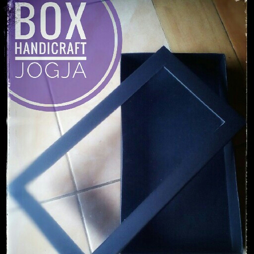 Box Tempat Kain Kain Batik