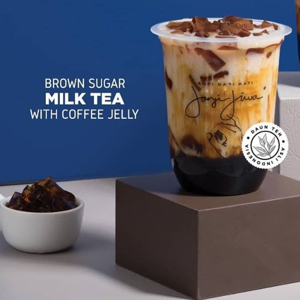 Brown Sugar Milk Tea With Coffe Jelly