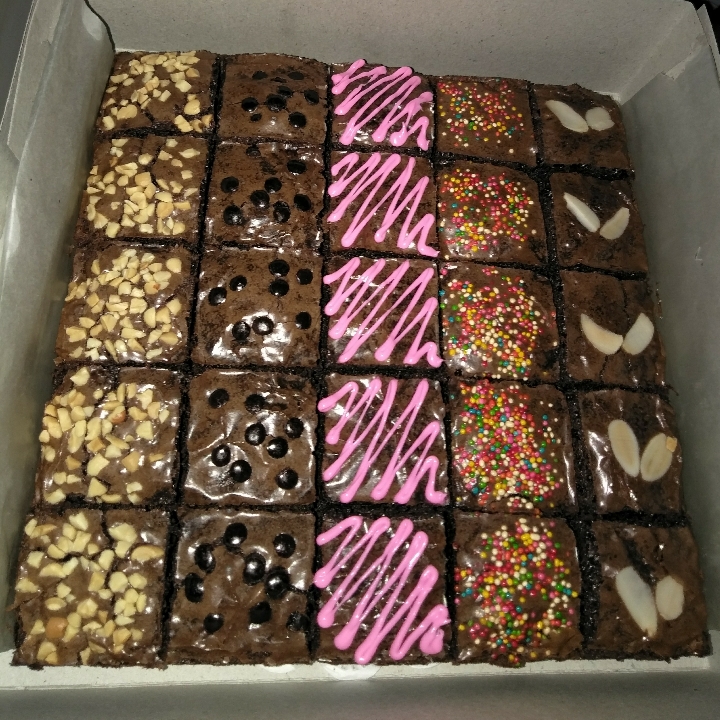 Brownies Sekat Shiny Crust