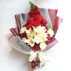 Buket Wisuda Merah