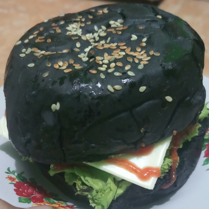 Burger BLACK
