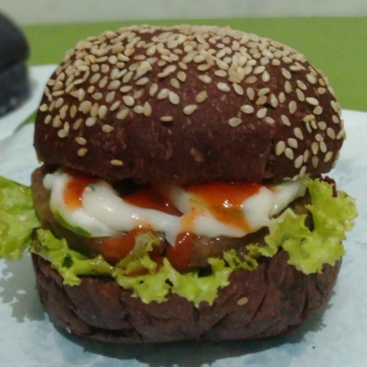 Burger Coklat Daging Ayam