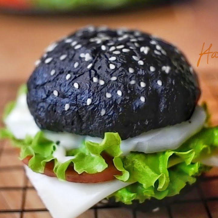 Burger Hitam Besar