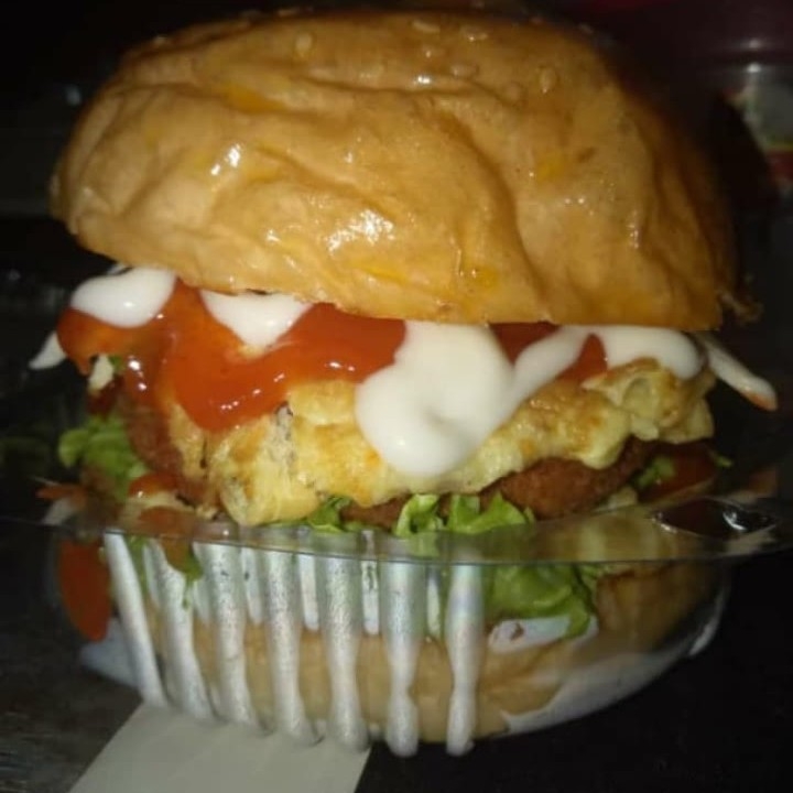 Burger Nuget Ayam Ekstra Telur