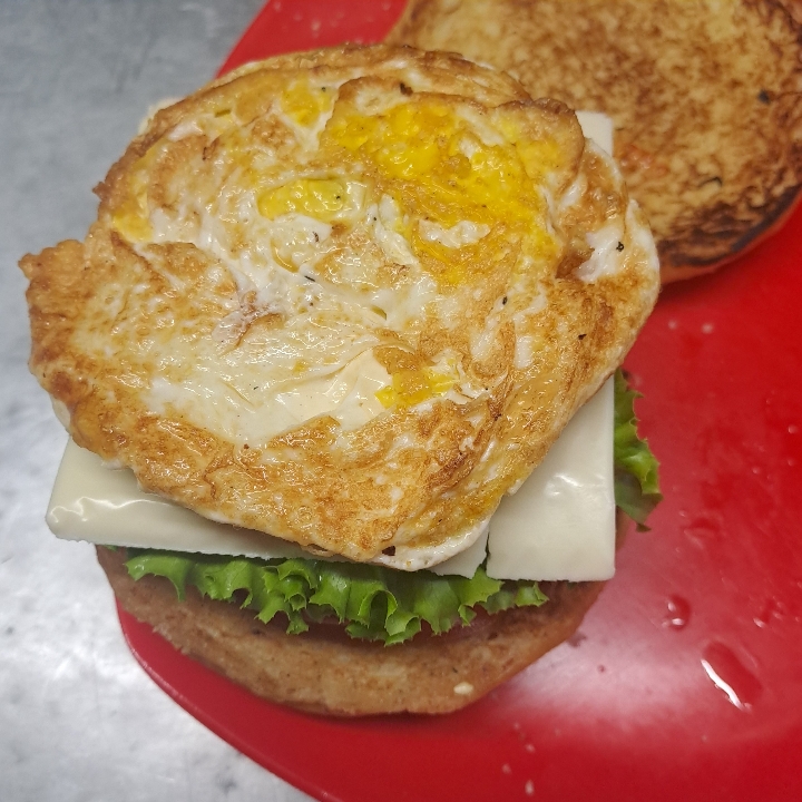 Burger Telur Goreng Keju