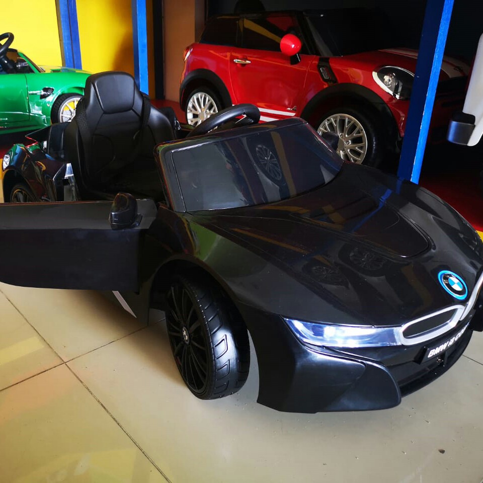 C10-MOBIL AKI MAINAN MOBIL AKI JENIS BMW i8 MERK BMW PER UNIT