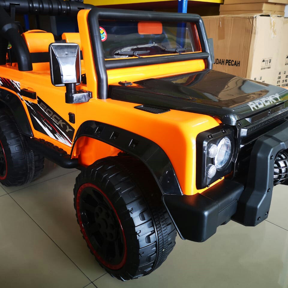 C10-MOBIL AKI MAINAN MOBIL AKI JENIS JEEP ROCKY MERK JEEP PER UNIT 2