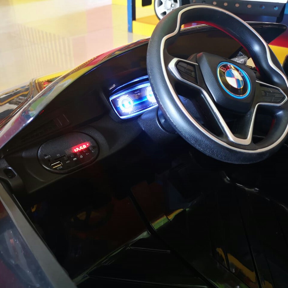 C12-MOBIL AKI MAINAN MOBIL AKI JENIS BMW i8 MERK BMW PER UNIT 3
