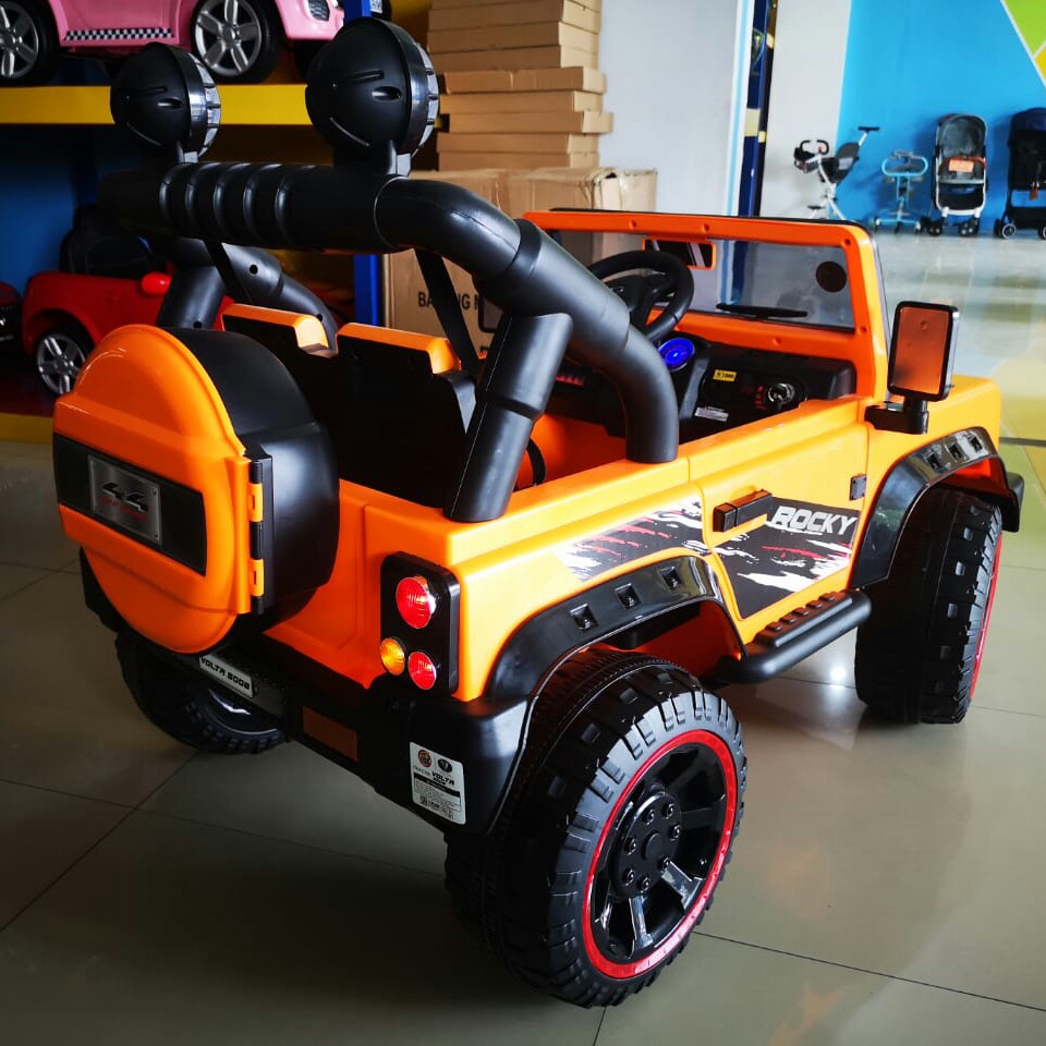 C12-MOBIL AKI MAINAN MOBIL AKI JENIS JEEP ROCKY MERK JEEP PER UNIT 2