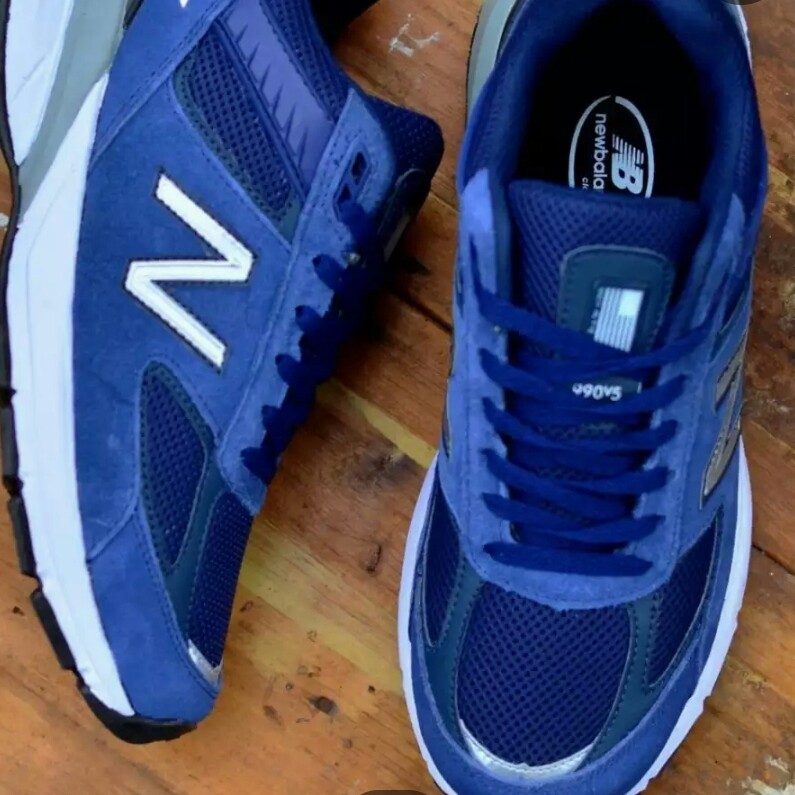 C3-- SEPATU PRIA NEW BALANCE 990 SNEAKERS MERK - PER UNIT