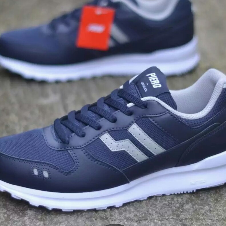 C3-- SEPATU RUNNING PIERO JOGGER INSIGNIA P20592 MERK - PER UNIT