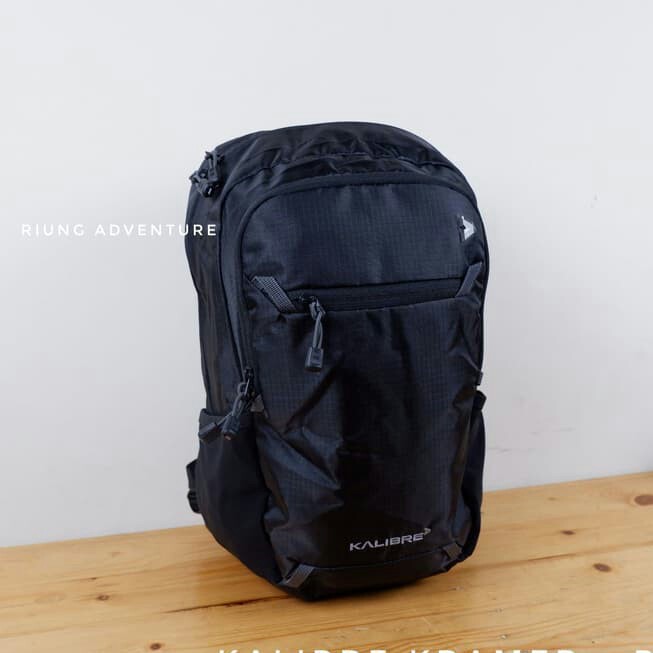 C3-KALIBRE TAS BACKPACK BLACK KRAMER 19L - 911205 - 000 MERK KALIBRE P