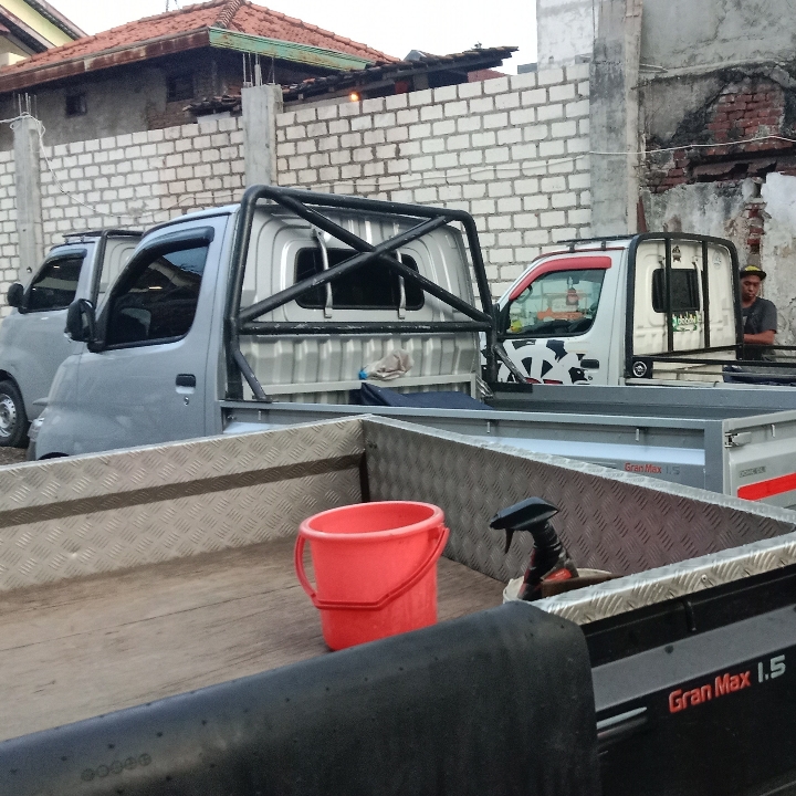 CARTER DAN RENTAL PICKUP SURABAYA 