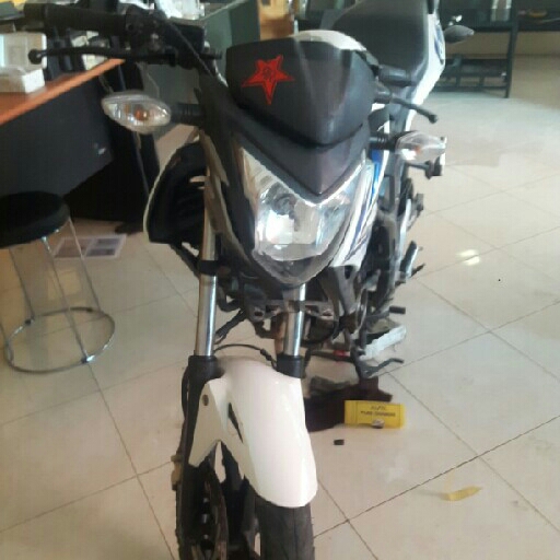 CB 150 Streetfire FI Putih Tahun 2013