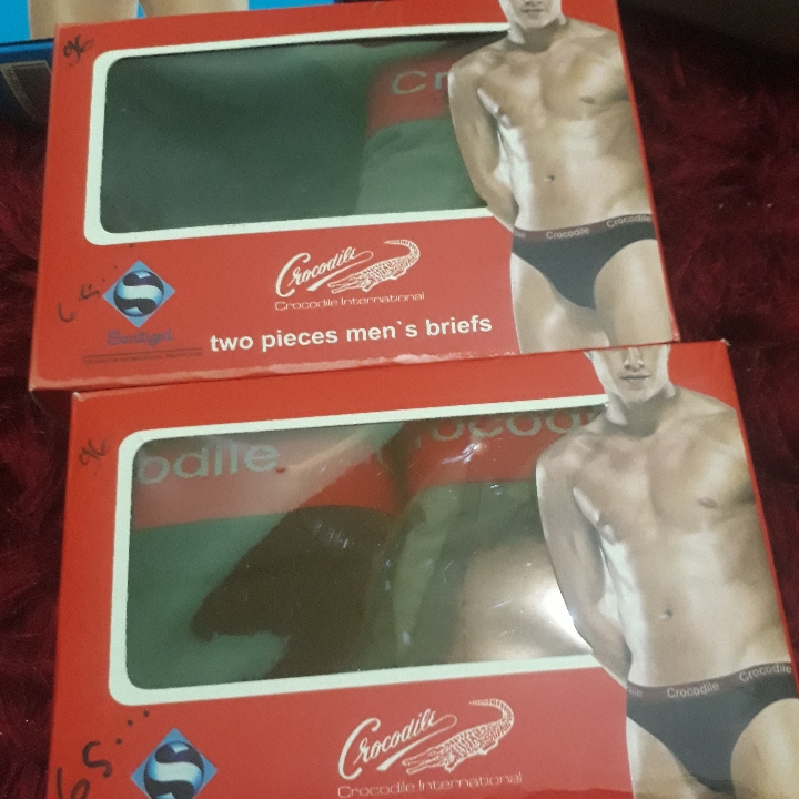 CD Crocodile Pria