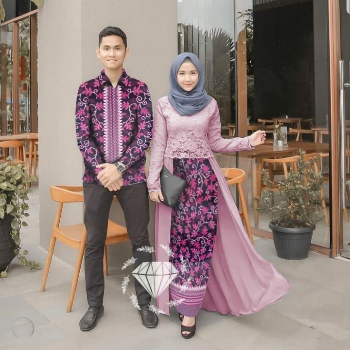 COUPLE ZAHRATUSSALAM DUSTY