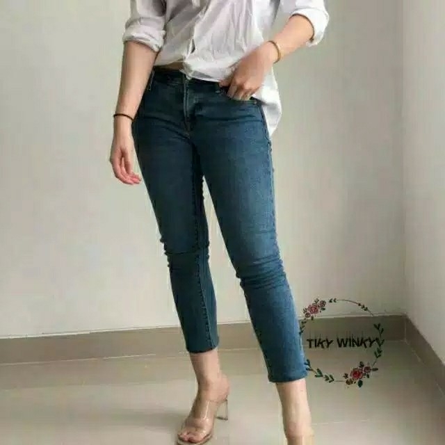 Levis Gap