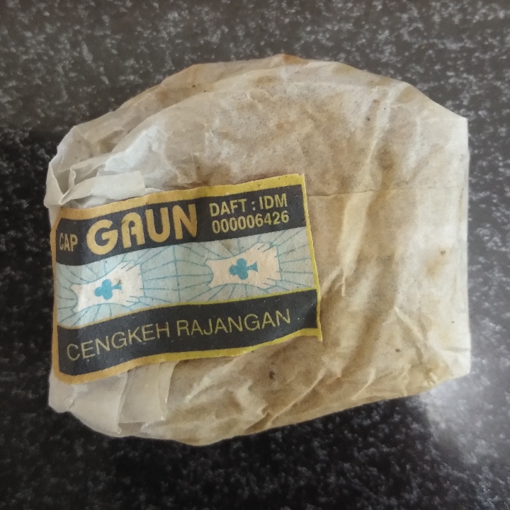 Cengkeh Gaun