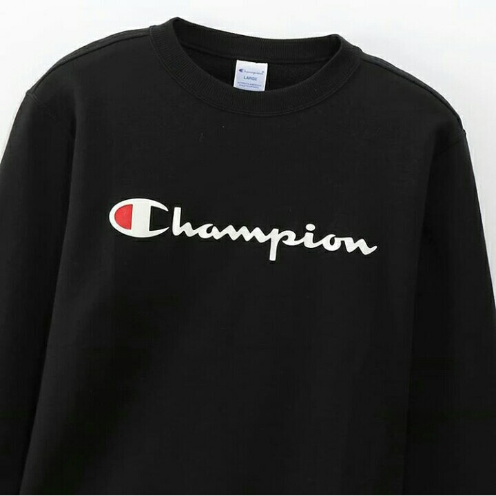 Champion Crewneck 2