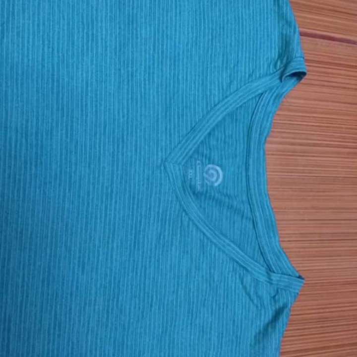 Champion V Neck 2