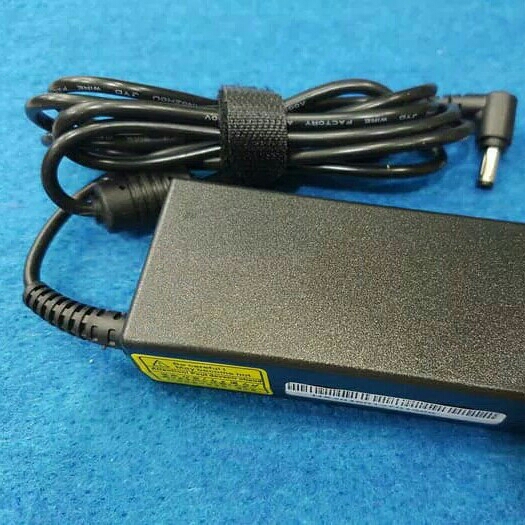 Charger ADAPTOR LAPTOP