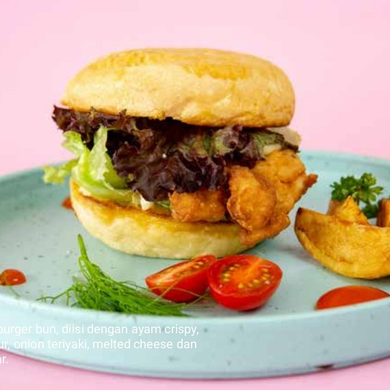 Chicken And Mushrooms Cheese Burger With Potato Wedges