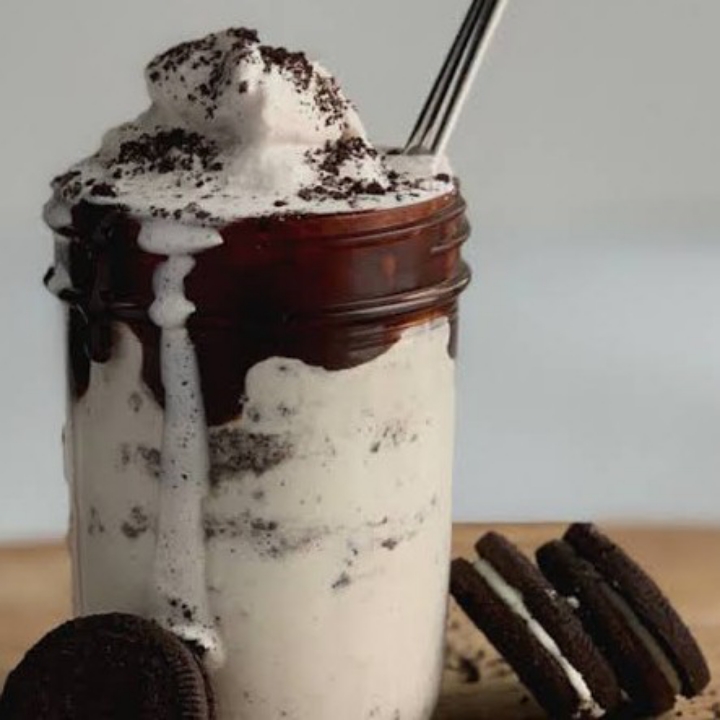Chokies And Cream 