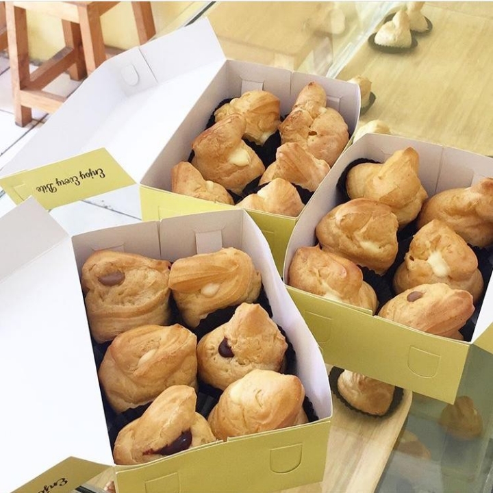 Choux Pastry Cappuccino