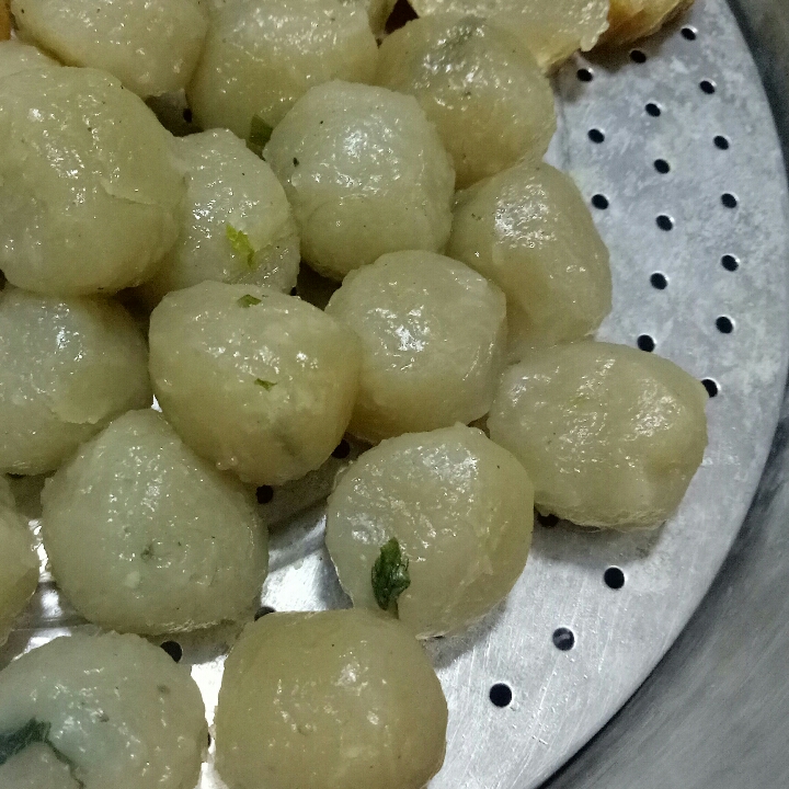 Cilok 100 Butir Paket Keluarga Dengan Saus Kacang Dan Sambal 4