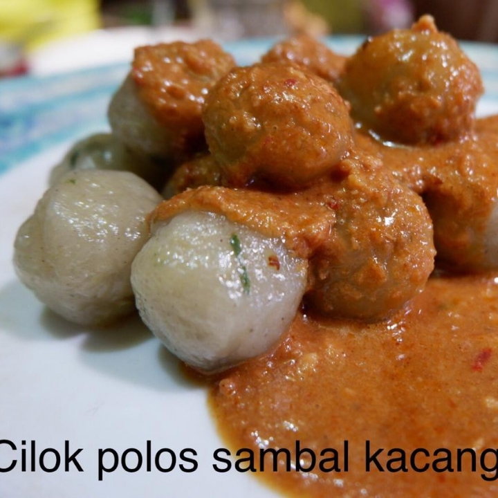 Cilok Ayam Mercon Sambal Kacang