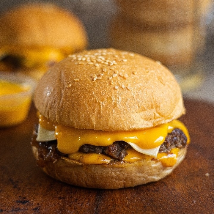 Classic Cheese Burger