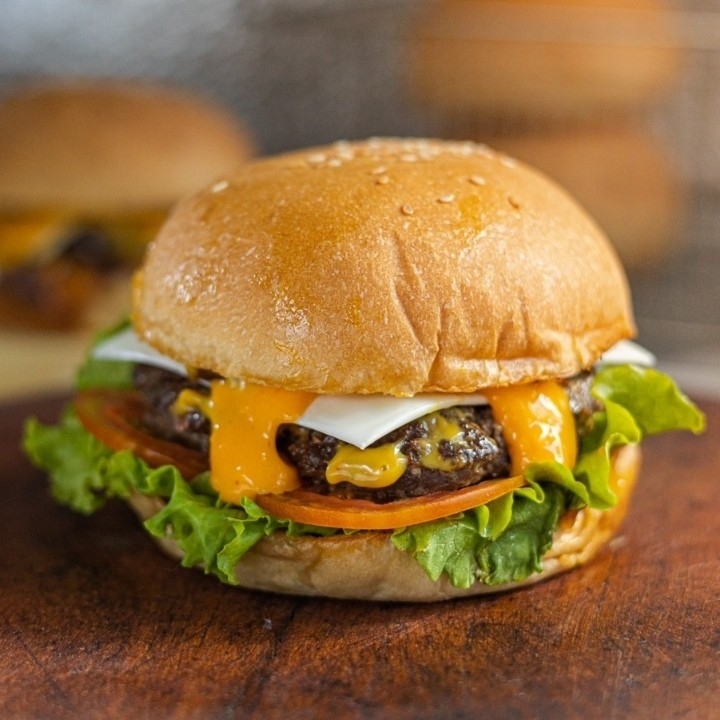 Classic Deluxe Burger