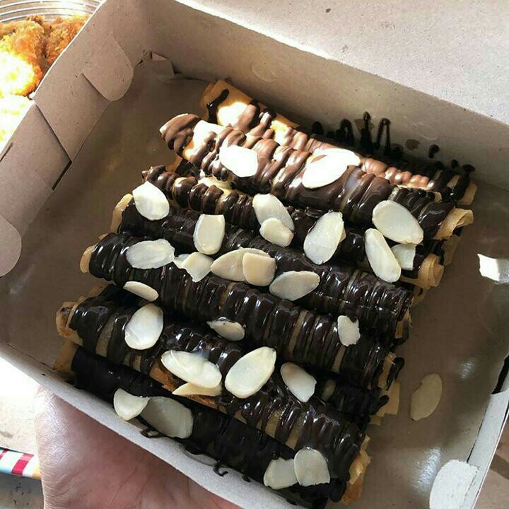 Coklat Almon