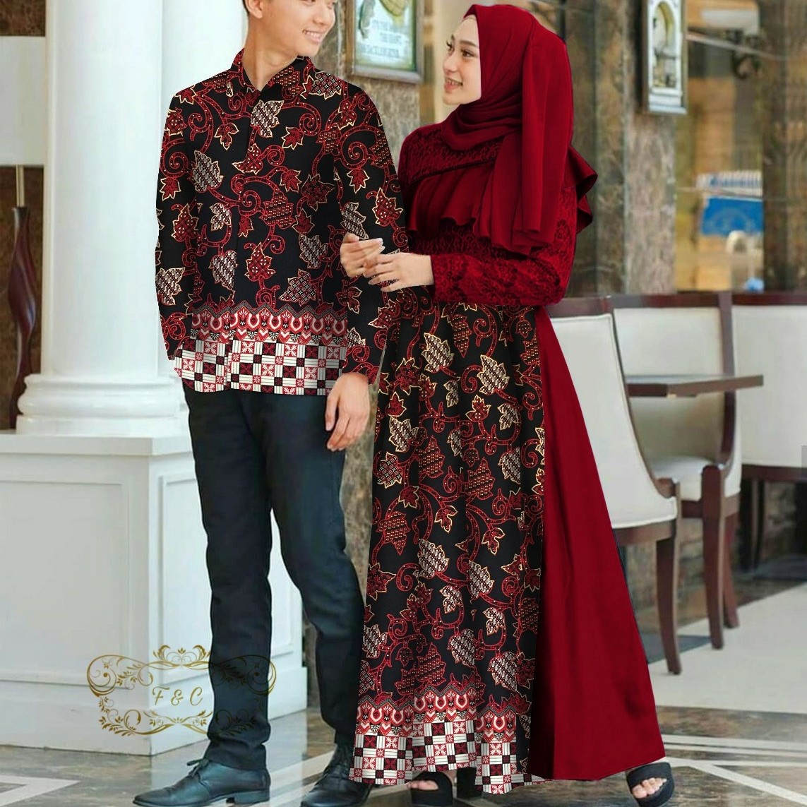 Couple Alazka Maroon