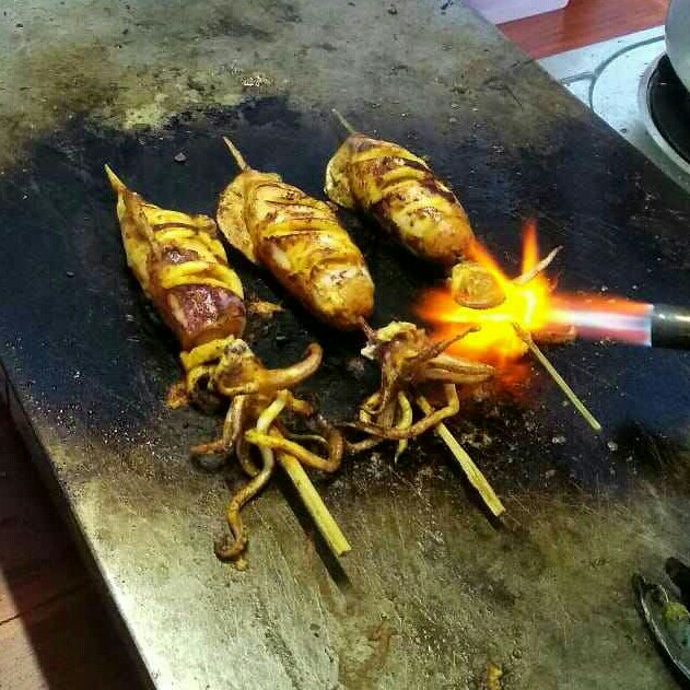 Cumi Bakar Isi Sosis