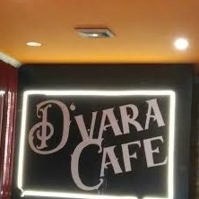 D Vara Cafe - RT HARDIWINANGUN
