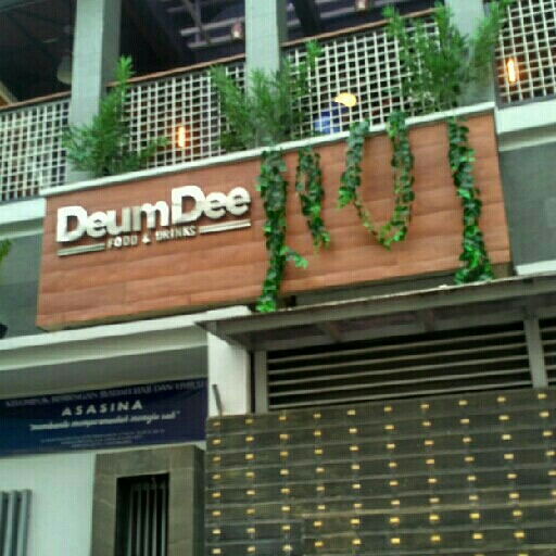 DEUM DEE CAFE