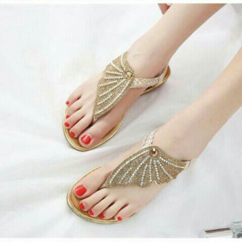 DW35 SENDAL TEPLEK PUTIH