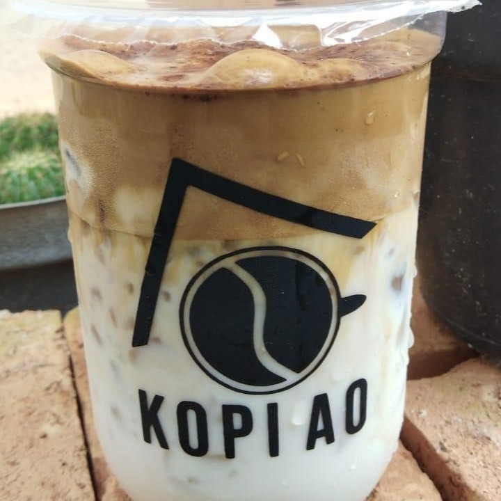Dalgona Coffee