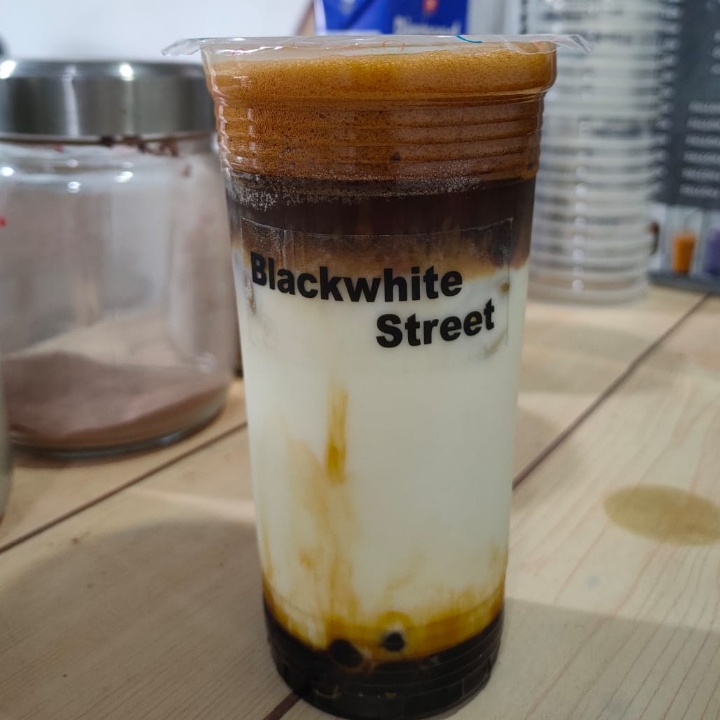 Dalgona Coffee Boba Street