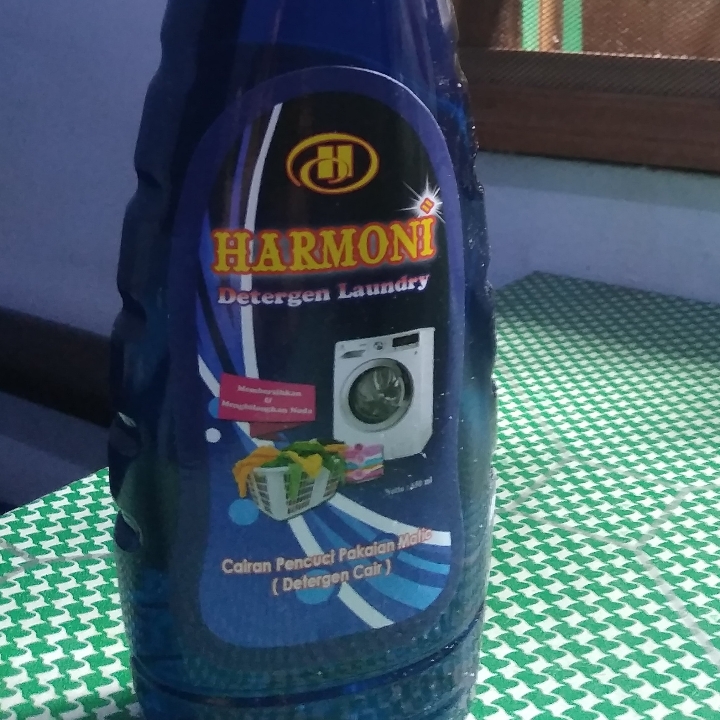 Deterjen Laundry Botol 650ml