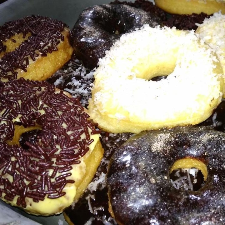 Donat Akila 2