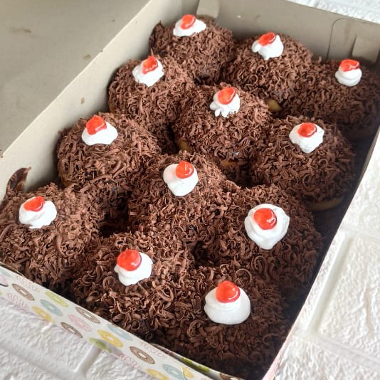 Donat Isi 12 Full Coklat