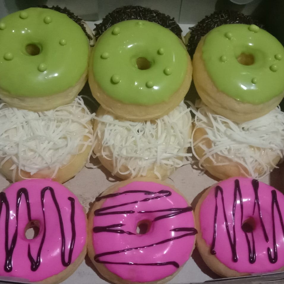 Donat Mix Isi 12
