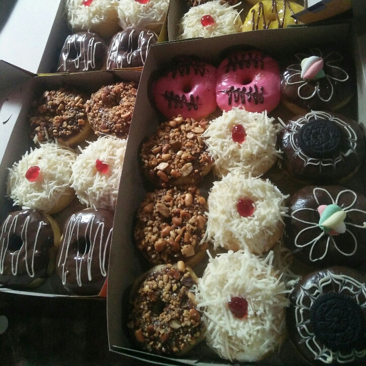 Donat Toping Perkotak
