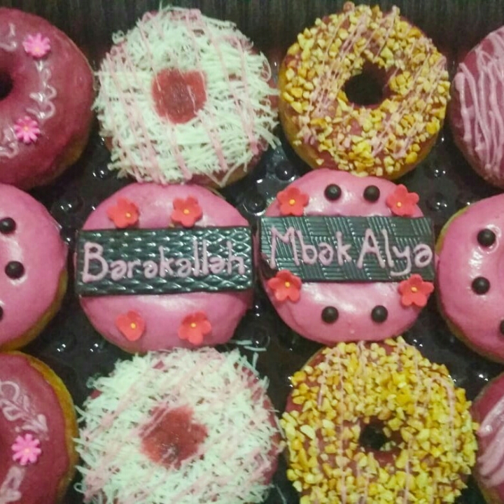 Donat Ulang Tahun Isi 12